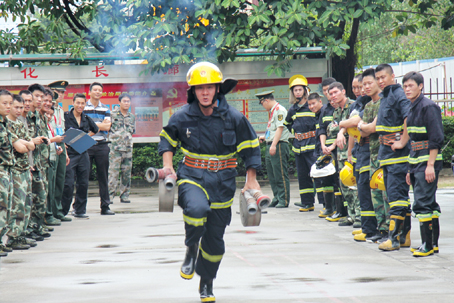 南山武警消防大队开展城中村消防队竞赛