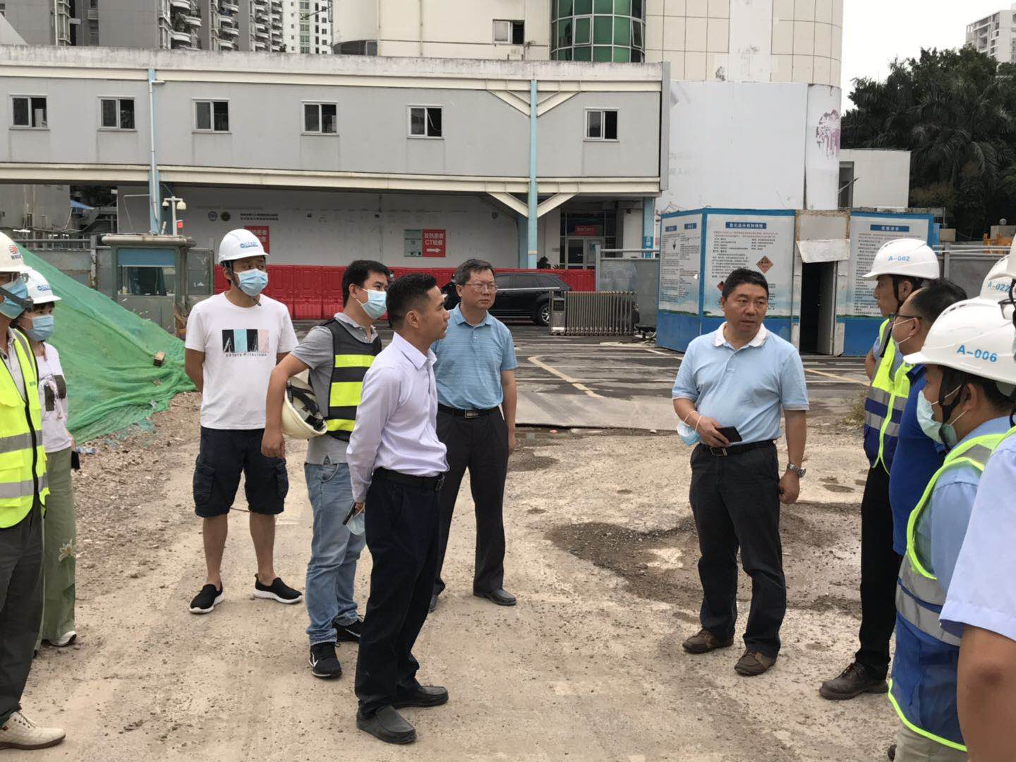 南山区建筑工务署加强对南山医院改扩建项目(二期)工程建设的督促指导