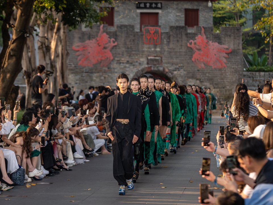 Fashion designer turns Nantou Ancient Town into runway