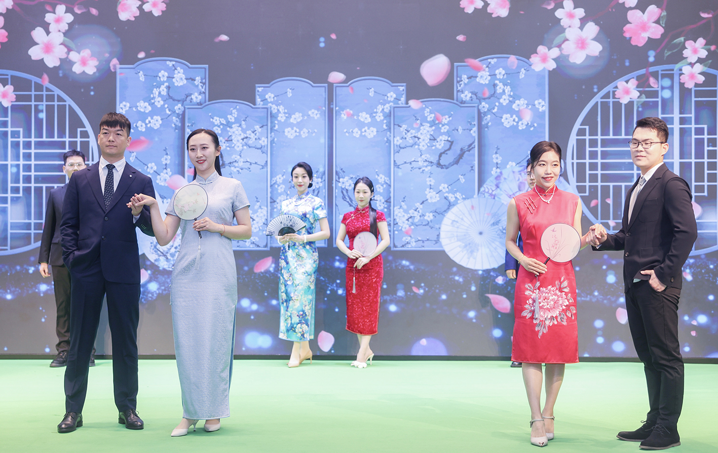 南山区开展“善行有你，胜似春风十里”“三八”慈善沙龙活动 凝聚公益力量 绽放巾帼风采