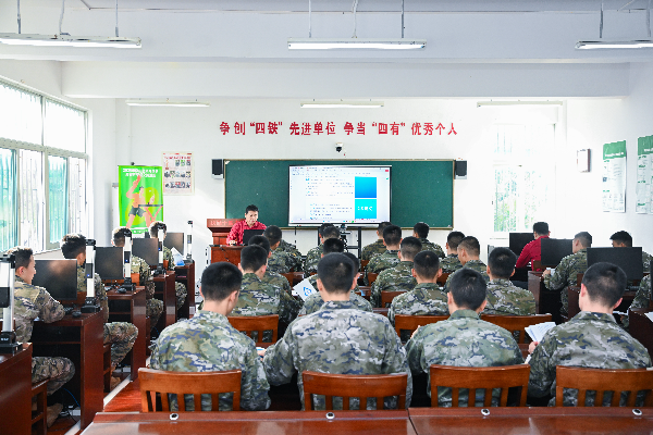 南山区举办“送体育赛事裁判进军营”交流活动