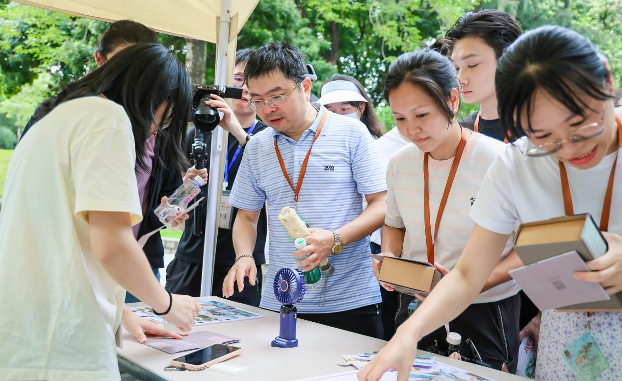 深圳市南山区档案馆2026年国际档案日主题活动掀起古城“档案热”
