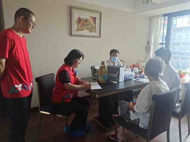文昌街社区“长者关怀 送爱到家”居家养老与护理项目