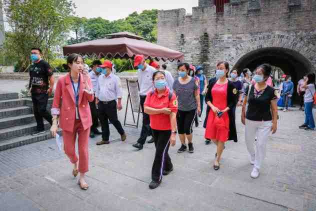 桂园社区“不忘初心，砥砺前行”系列主题党日、团日活动资料图片1